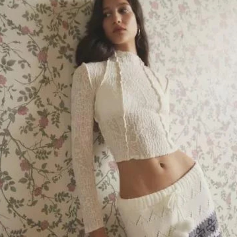 Kimchi Blue Blair Seamed Long Sleeve Top